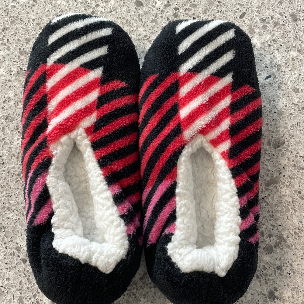 Vera Bradley Cozy Life Slippers in Ribbons Plaid-worn once